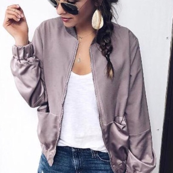 🆕HP🏆Lavender sateen blocked bomber jacket - Picture 3 of 5